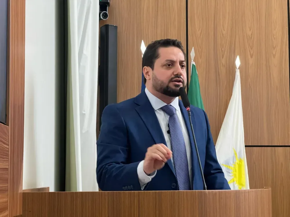 Dr. Vinicius Pires cobra pagamento de salários atrasados a médicos de Palmas