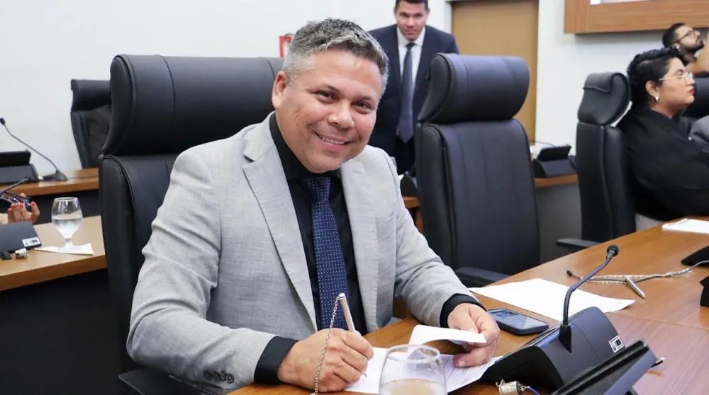 Vereador Alex Mascarenhas tem requerimentos aprovados para praças, CRAS e escolas em Palmas