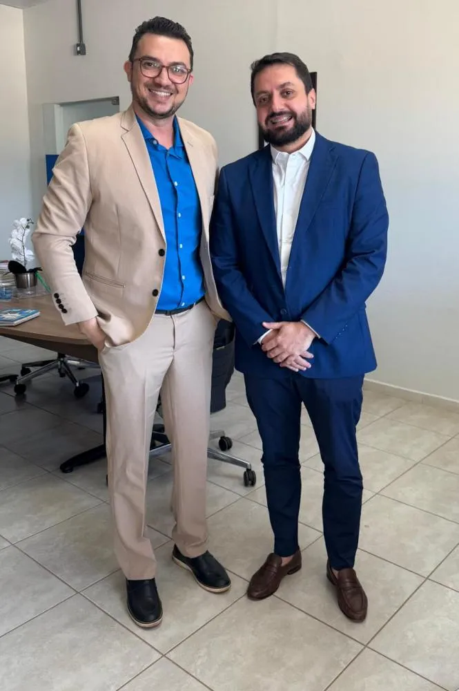 Vereador Dr. Vinicius Pires realiza visita institucional à Secretaria Municipal de Administração de Palmas