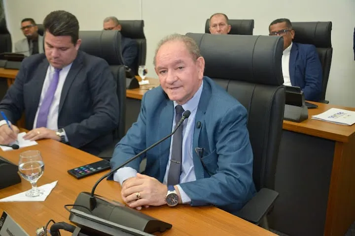 Vereador Juarez Rigol cobra celeridade na emissão de Alvarás em Palmas