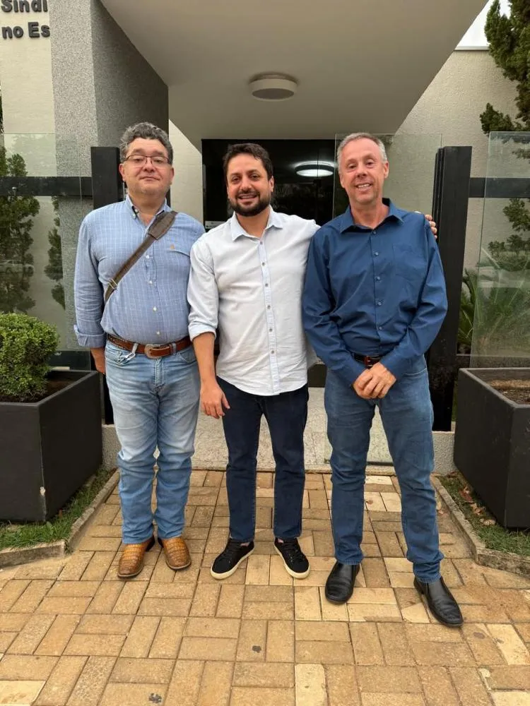 Vereador Dr. Vinícius Pires se reúne com Sindicato dos Médicos e debate pautas da saúde em Palmas