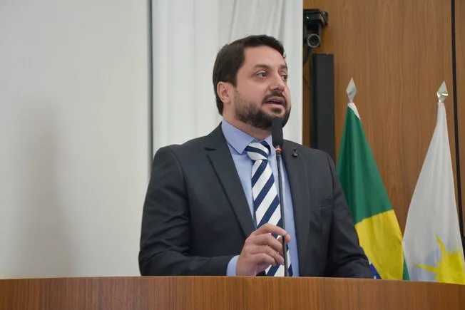 Vereador Dr. Vinicius solicita da SEMUS informações sobre o número de exames Papanicolau e mamografias realizados em Palmas, em 2025