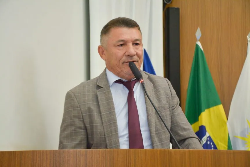 PL de autoria do vereador Márcio Reis nomeia campo de futebol do Taquari em homenagem a “Henrique do Taquari”