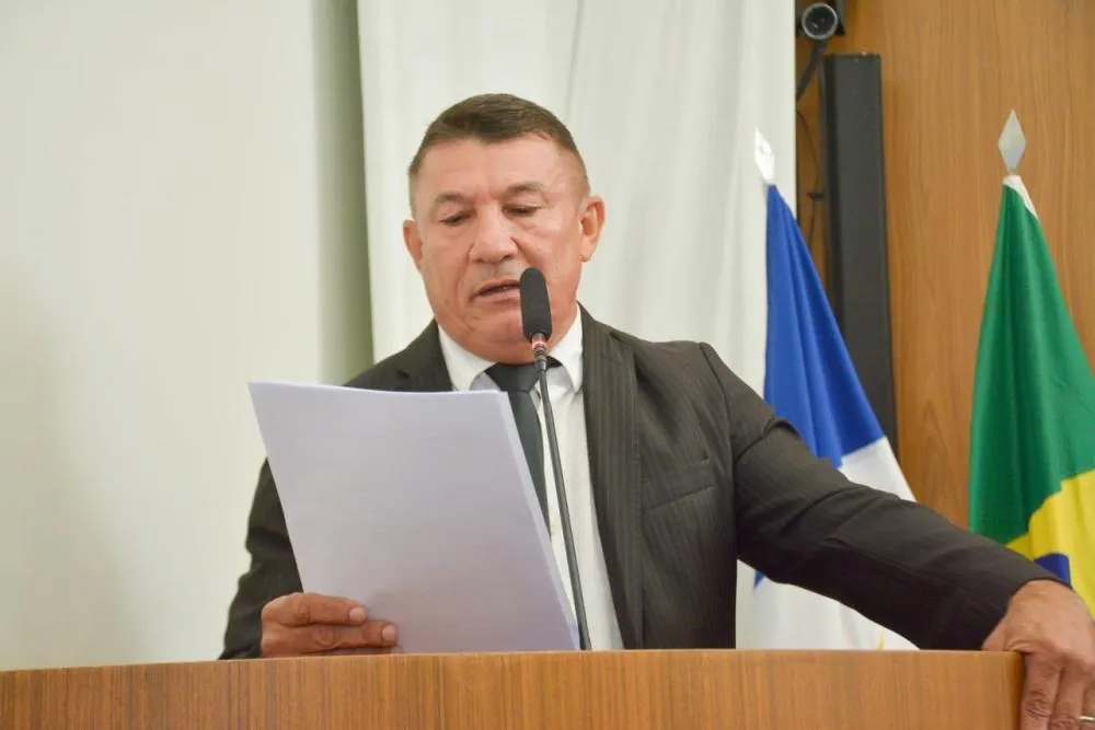 Vereador Márcio Reis solicita implantação de sistema de esgoto no setor Santa Bárbara