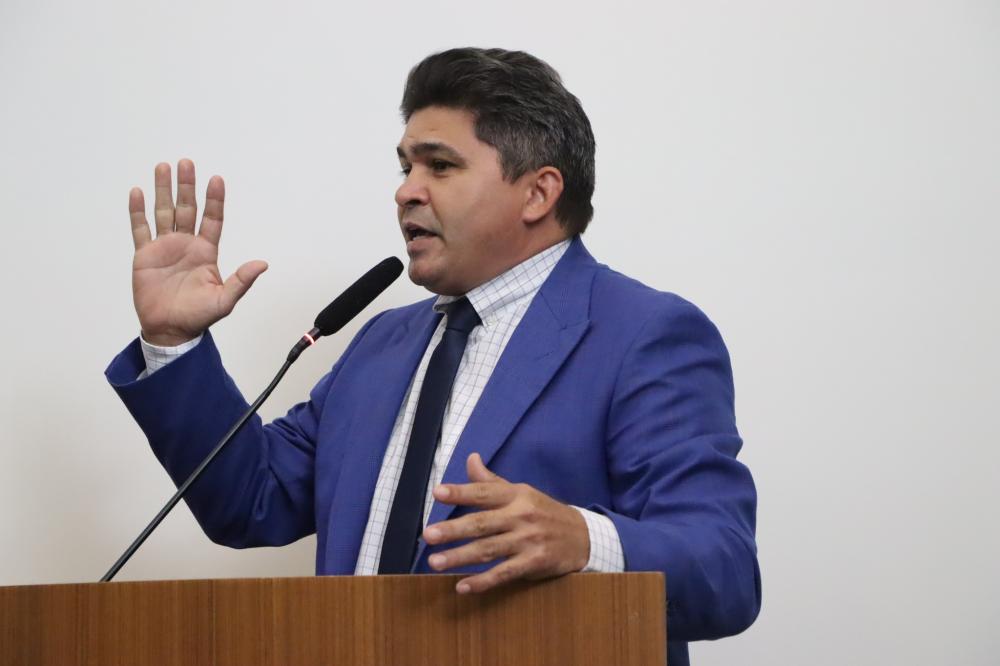 Vereador Major Negreiros apresenta Projeto de Lei que busca a auxiliar na inclusão nas escolas 