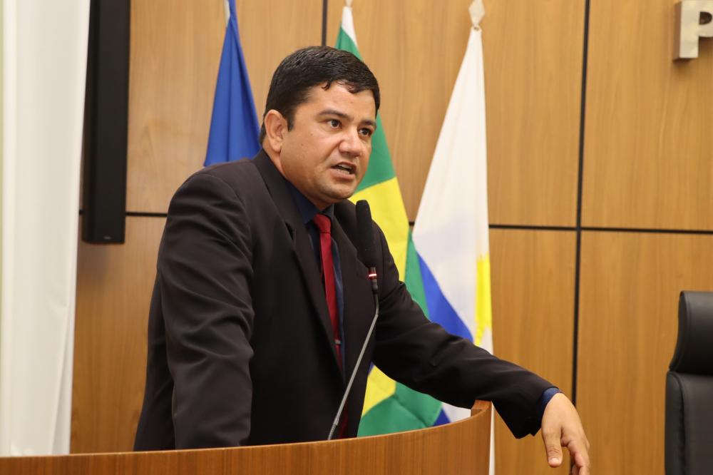 Vereador Rogério Freitas denuncia série de problemas na gestão municipal durante sessão na Câmara de Vereadores de Palmas