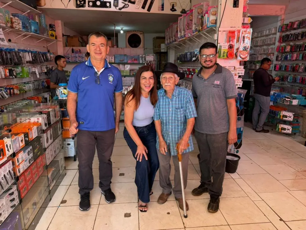 Karina Café visita comerciantes da 307 Norte e fortalece diálogo com o setor comercial