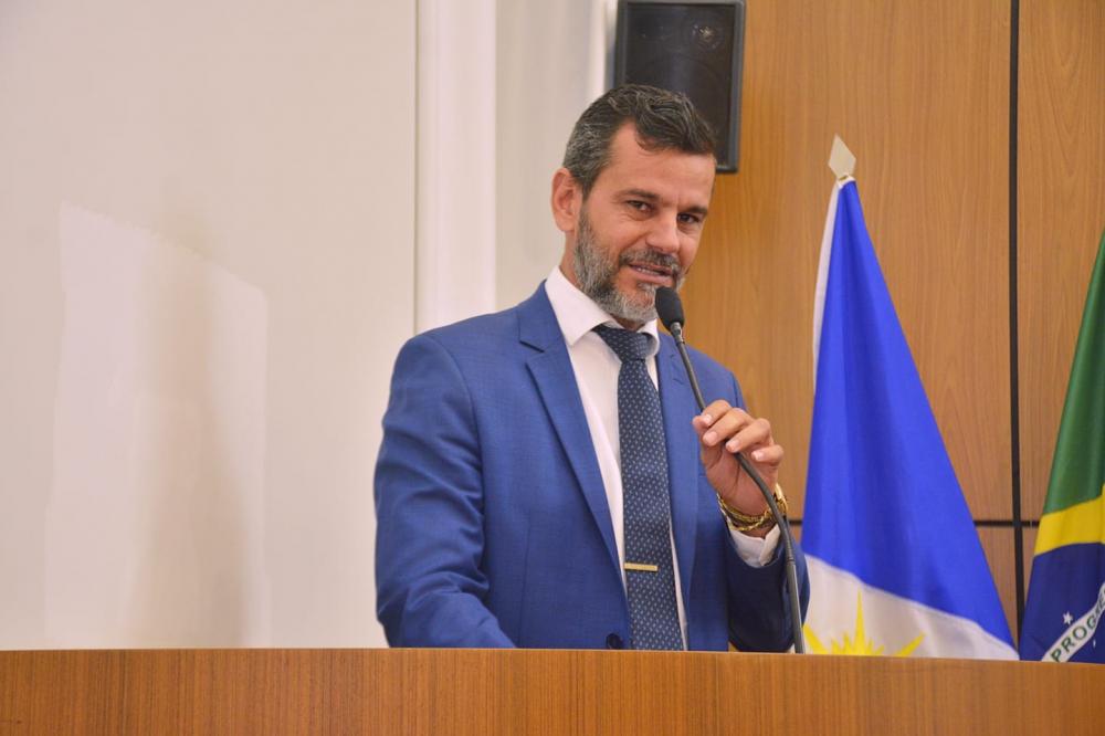 Vereador Mauro Lacerda solicita a construção de UBS, praça pública e outros serviços para a Quadra 1404 Sul em Palmas