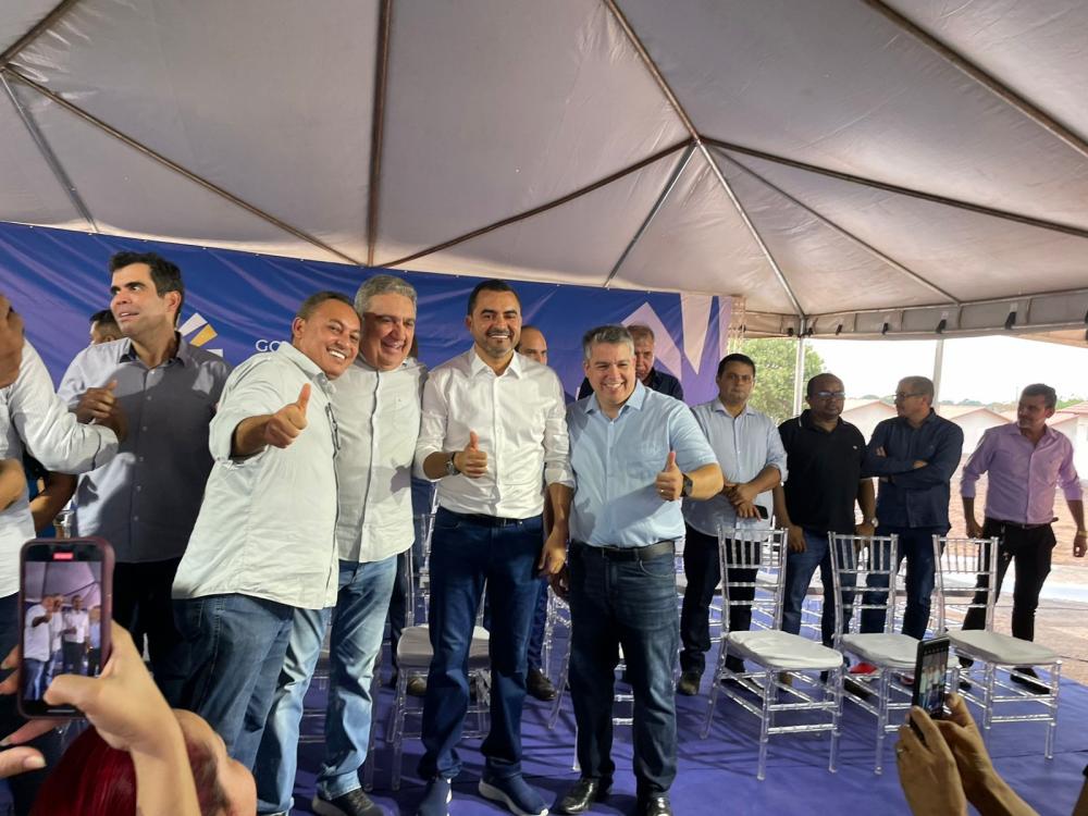 Vereador Marilon Barbosa participa de entrega de unidades habitacionais no Taquari