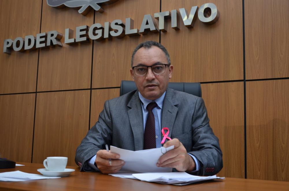 Vereador Marilon Barbosa solicita revitalização das faixas de pedestre da Avenida JK