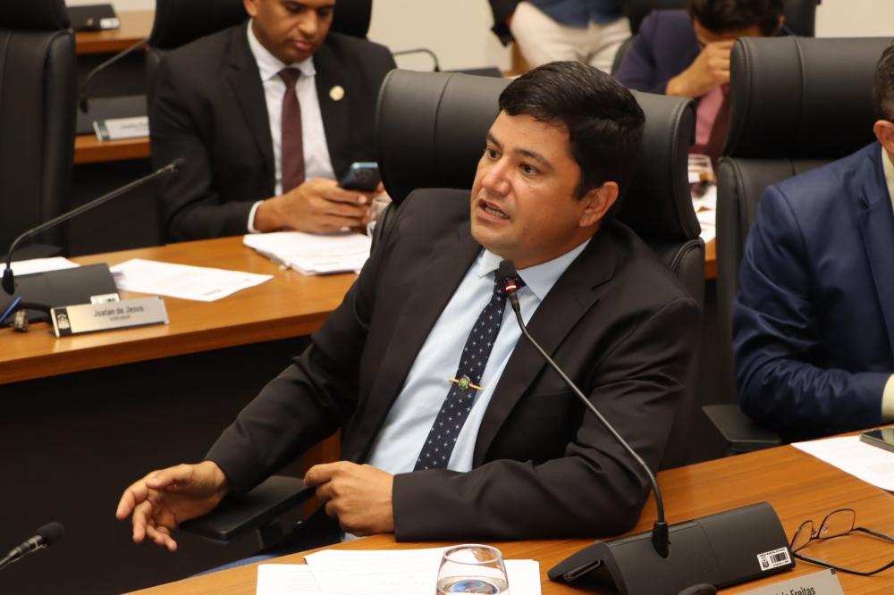 Rogério Freitas cobra do Executivo Municipal valorização dos Agentes Comunitários de Saúde e de Endemias