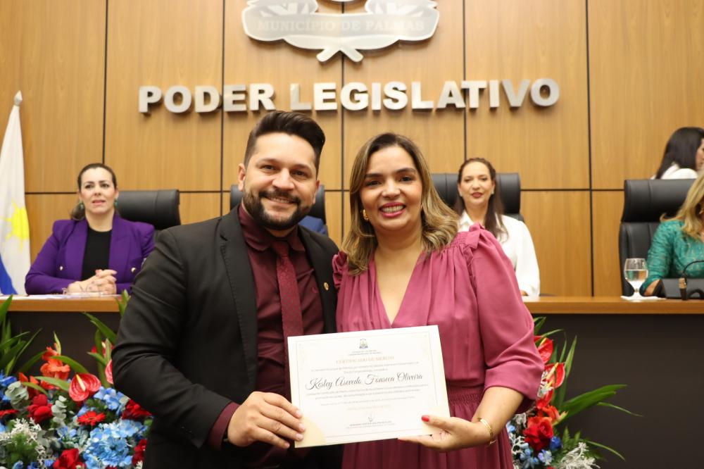 Vereador Rubens Uchôa presta homenagem a Fonoaudióloga Kesley Azevedo