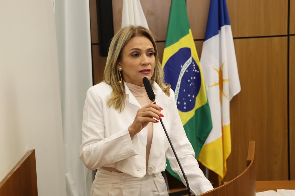 Laudecy Coimbra solicita revitalização da Praça do Setor Aureny III