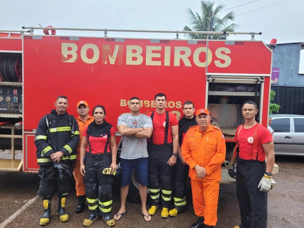 Vereador Jucelino Rodrigues parabeniza policial militar por ato de bravura ao resgatar mãe e filho de incêndio em Palmas