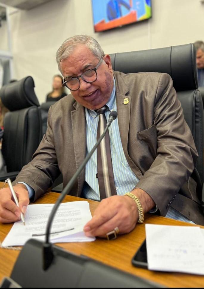 Esporte e qualidade de vida: Vereador Jucelino Rodrigues apresenta requerimento solicitando a reforma da quadra poliesportiva da 108 Norte.