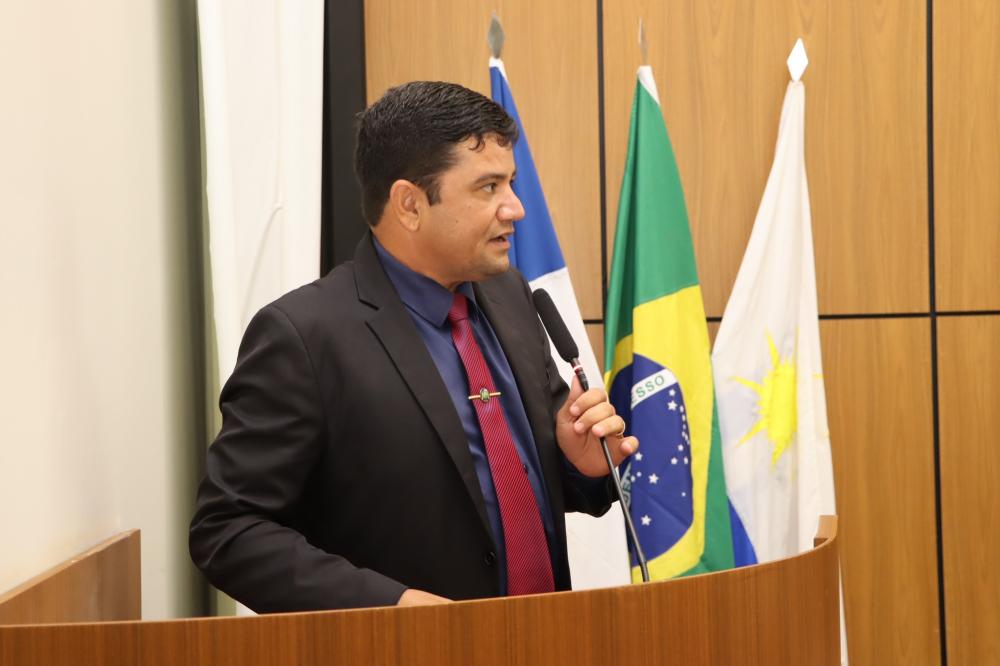 Rogério Freitas denuncia mais uma propaganda enganosa do governo Cíntia Ribeiro