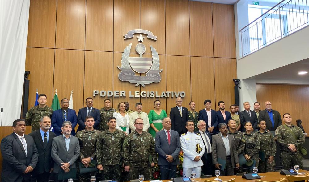 Major Negreiros preside sessão solene em homenagem ao Exército Brasileiro 
