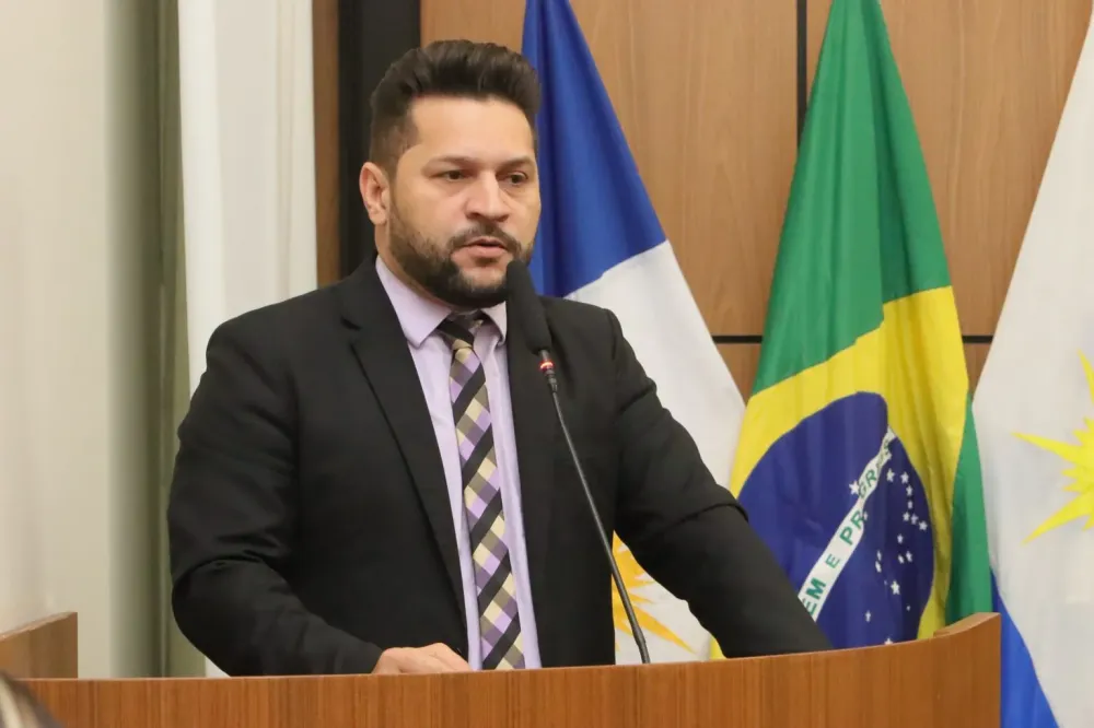 “Pode levantar até satanás para querer parar, mas não vai conseguir parar a obra de Deus”, diz Rubens Uchôa ao defender COMADEC e criticar Cinthia Ribeiro