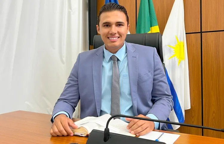 Vereador Pedro Cardoso requer serviços de melhoria em iluminação pública e pavimentação em diversas regiões da capital