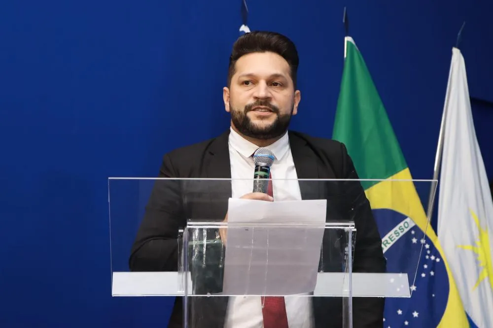 Vereador Rubens Uchôa requer a construção de uma quadra esportiva no setor Santa Fé II