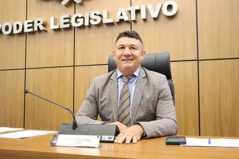 Márcio Reis requer os se de tapa-buraco na Av. Teotônio Segurado ao longo da ponte até o setor Bertaville