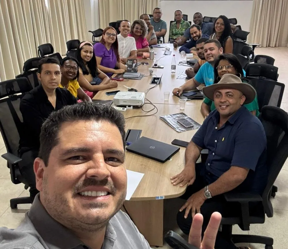 Vereador Dian Carlos Realiza Capacitação para Equipe e Apoiadores