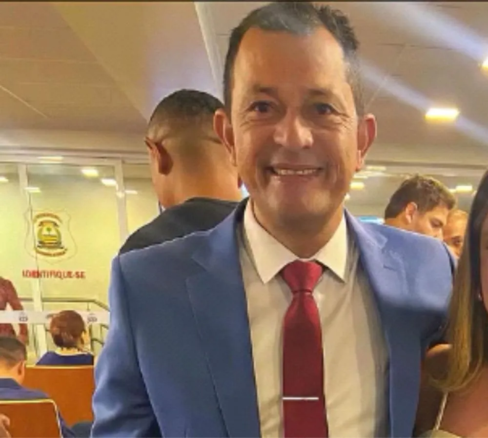 No decorrer do mês de janeiro, o vereador Zé Branquim, da Câmara Municipal de Palmas, solicitou a roçagem e limpeza dos lotes baldios da 1304 Sul, Aureny III e Taquari na região Sul de Palmas. O pedido foi realizado por meio do encaminhamento de dois ofícios ao secretário de Infraestrutura e Obras P