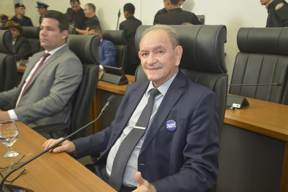 Manutenção na rede de iluminação pública na LO-12 da rotatória do Detran até entroncamento NS-15 é solicitada pelo vereador Juarez Rigol