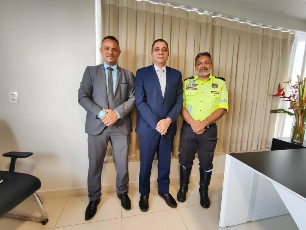 Reunião entre vereador Amastha e secretaria de Mobilidade Urbana discute avanços para Palmas